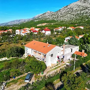  Apartman Lana Horvátország