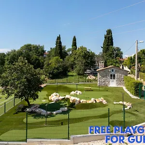 Grota Porec