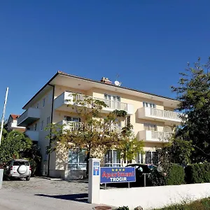  Apartment Apartmani Trogir Croatia